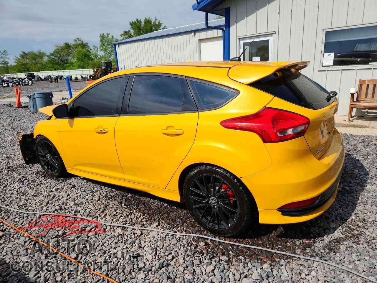 FORD FOCUS 2015 - 1FADP3L91FL271302