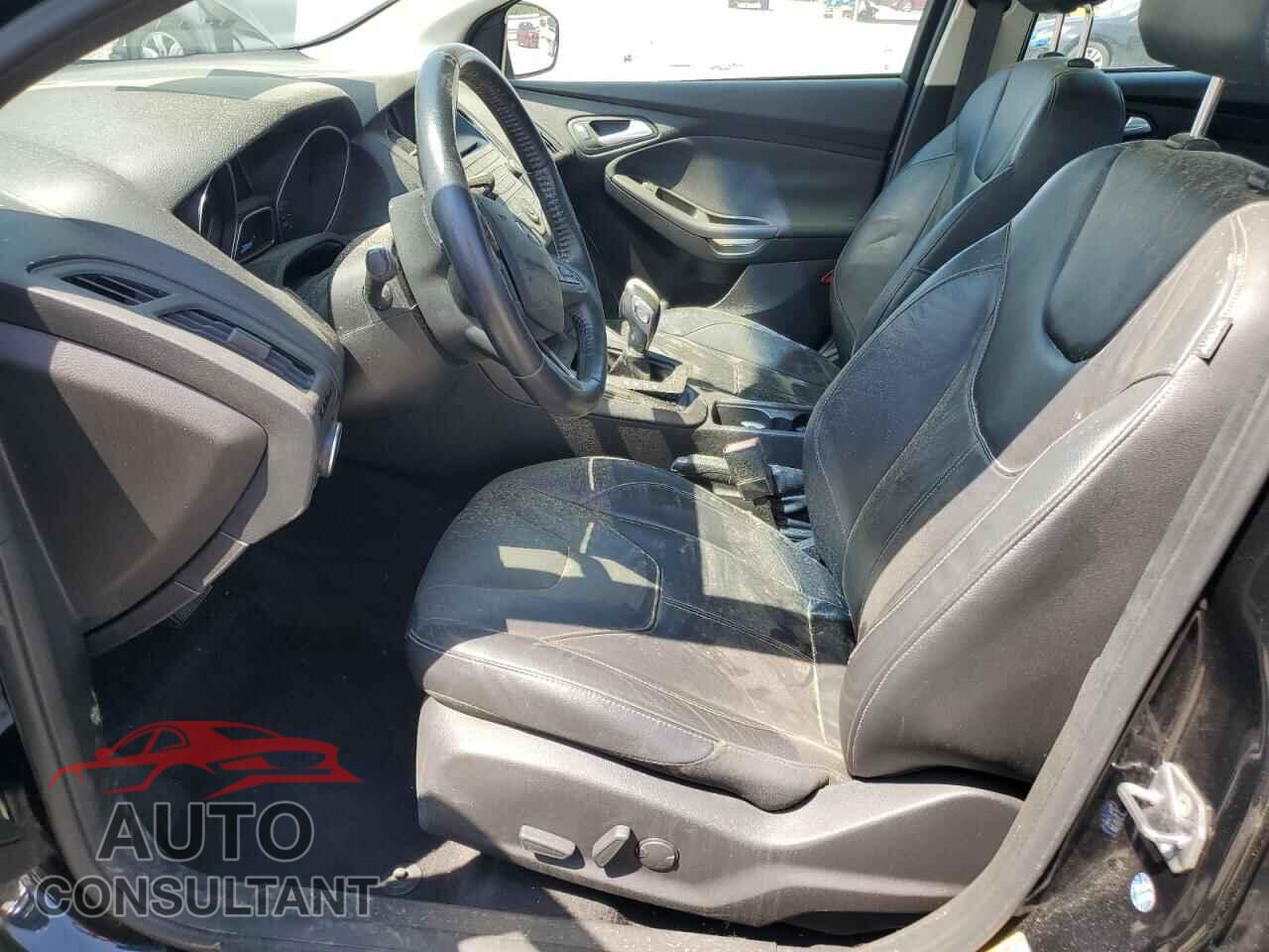 FORD FOCUS 2015 - 1FADP3F28FL279699