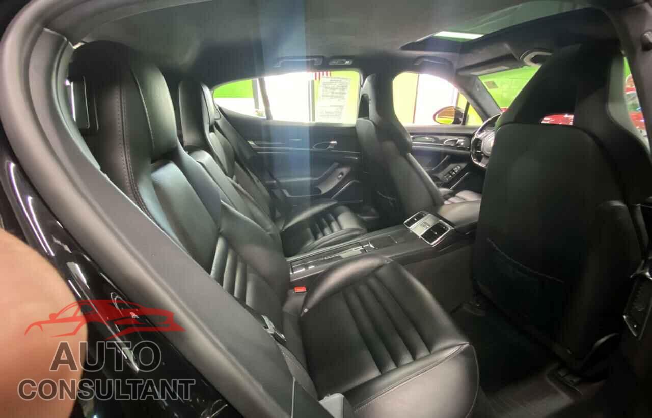 PORSCHE PANAMERA 2012 - WP0AC2A79CL090433