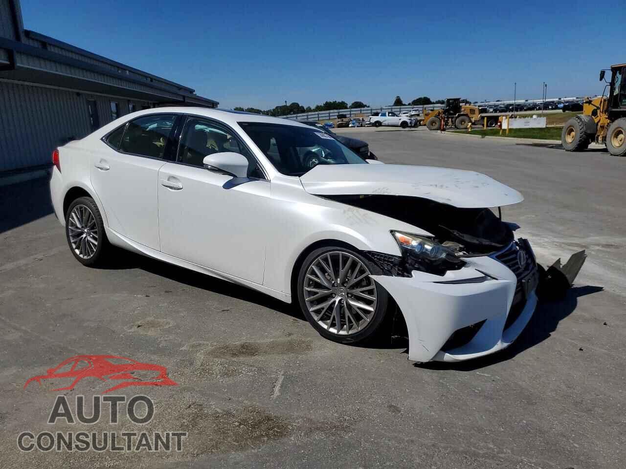 LEXUS IS 2014 - JTHBF1D21E5013048
