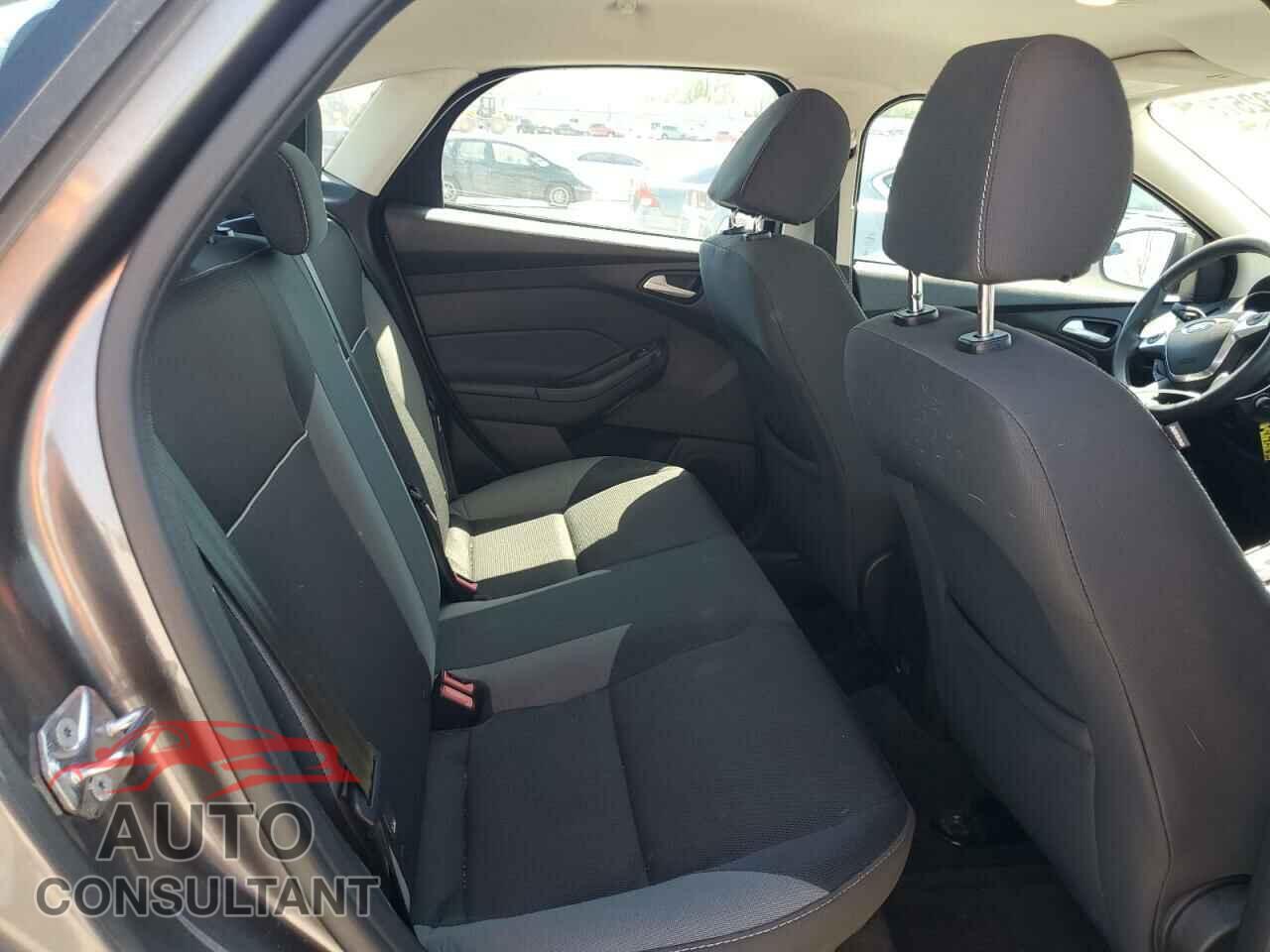 FORD FOCUS 2014 - 1FADP3F20EL440822
