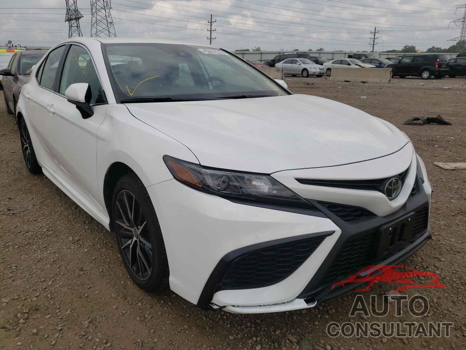TOYOTA CAMRY 2021 - 4T1G11AKXMU593328