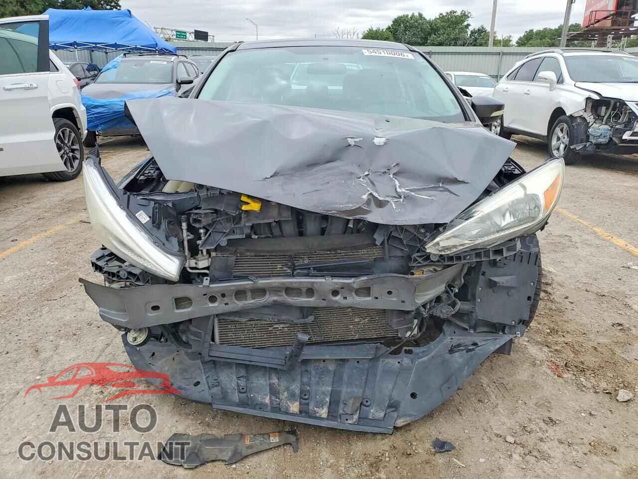 FORD FOCUS 2017 - 1FADP3F24HL300681