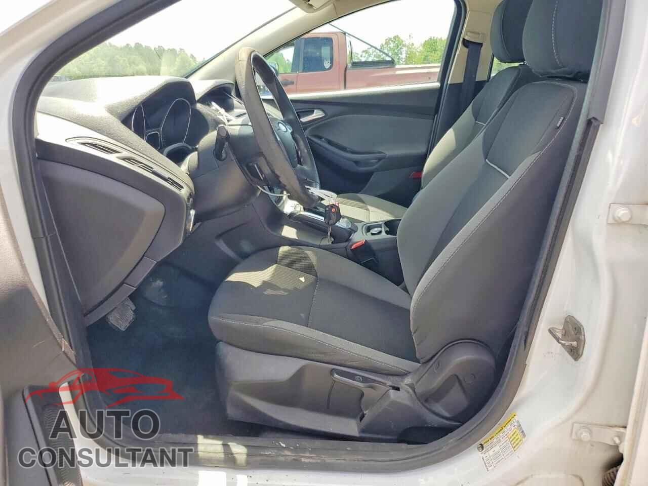 FORD FOCUS 2014 - 1FADP3F21EL121221
