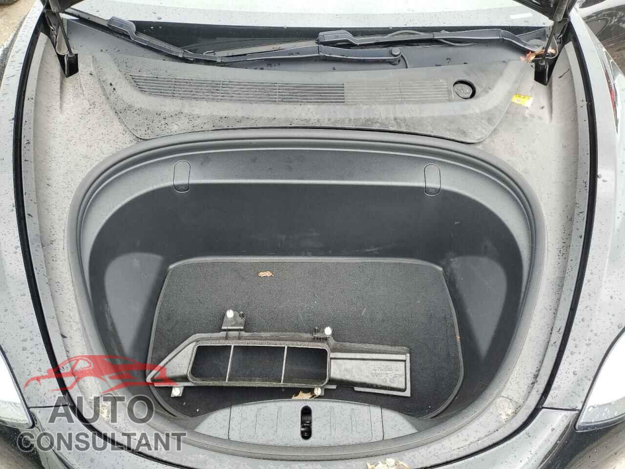 TESLA MODEL 3 2018 - 5YJ3E1EA4JF157488