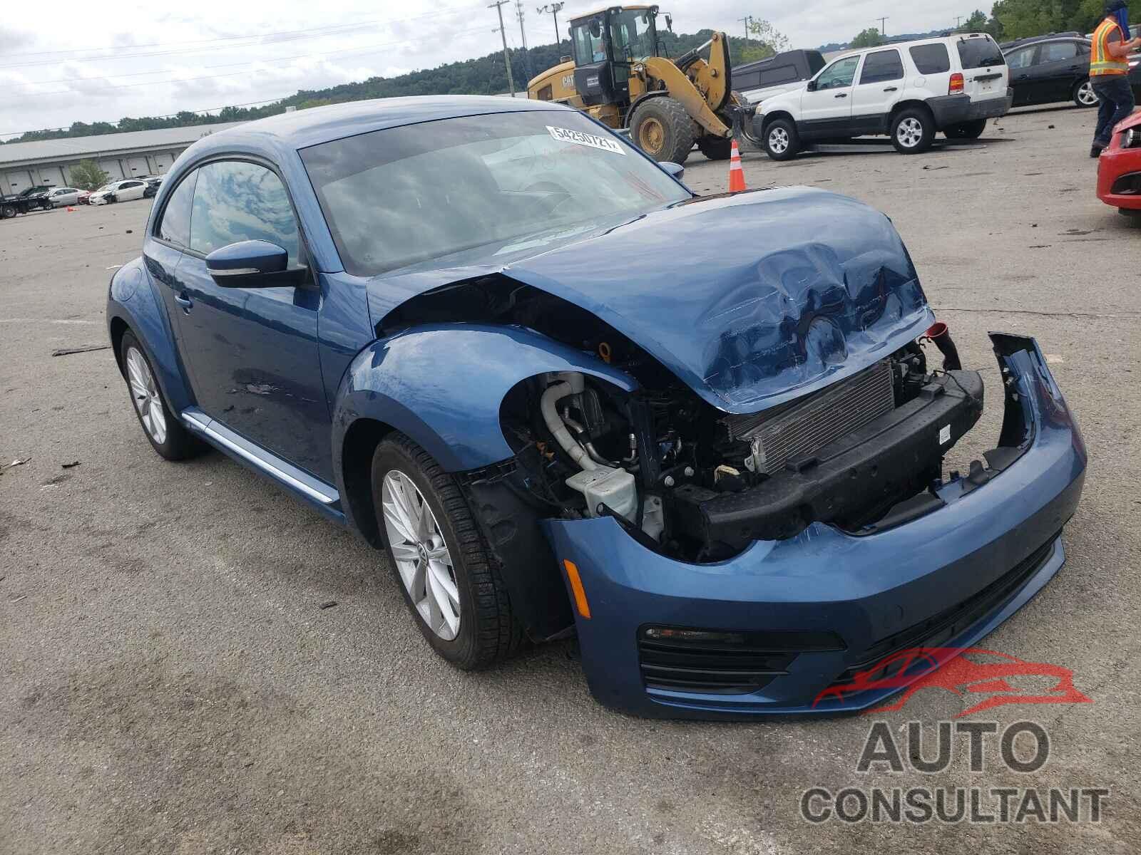 VOLKSWAGEN BEETLE 2018 - 3VWFD7AT9JM701132
