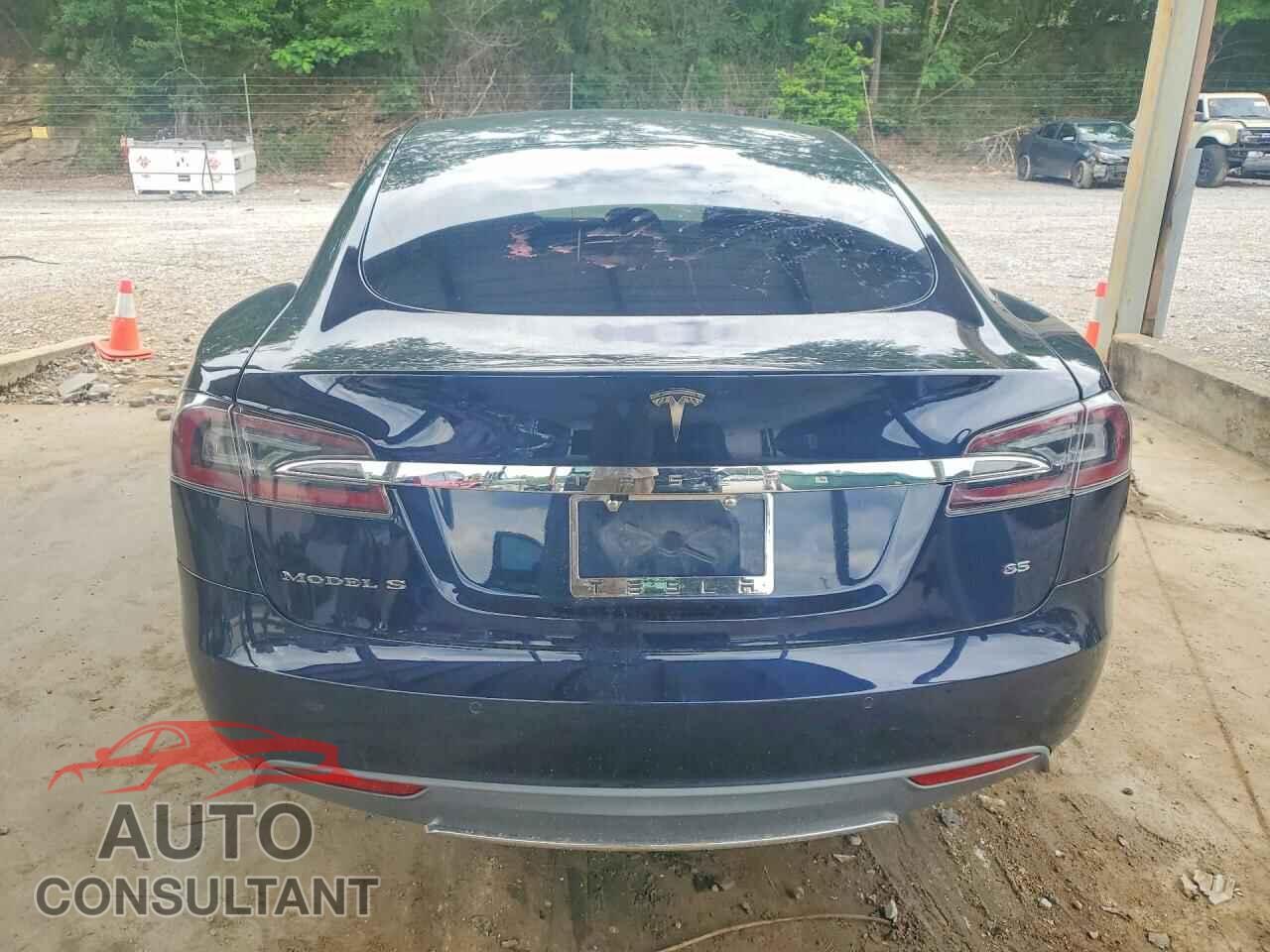 TESLA MODEL S 2014 - 5YJSA1H10EFP60852