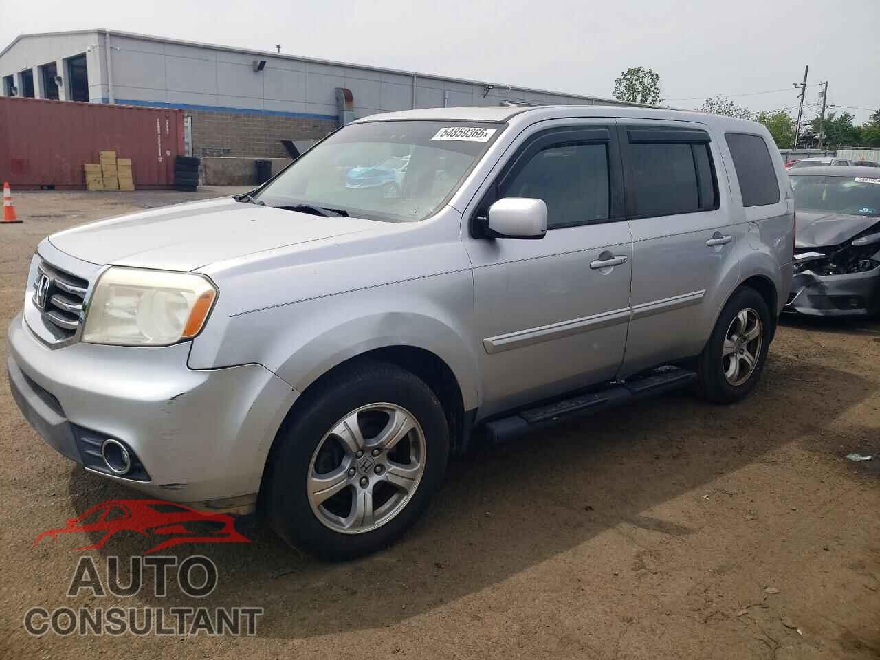HONDA PILOT 2013 - 5FNYF4H59DB006833