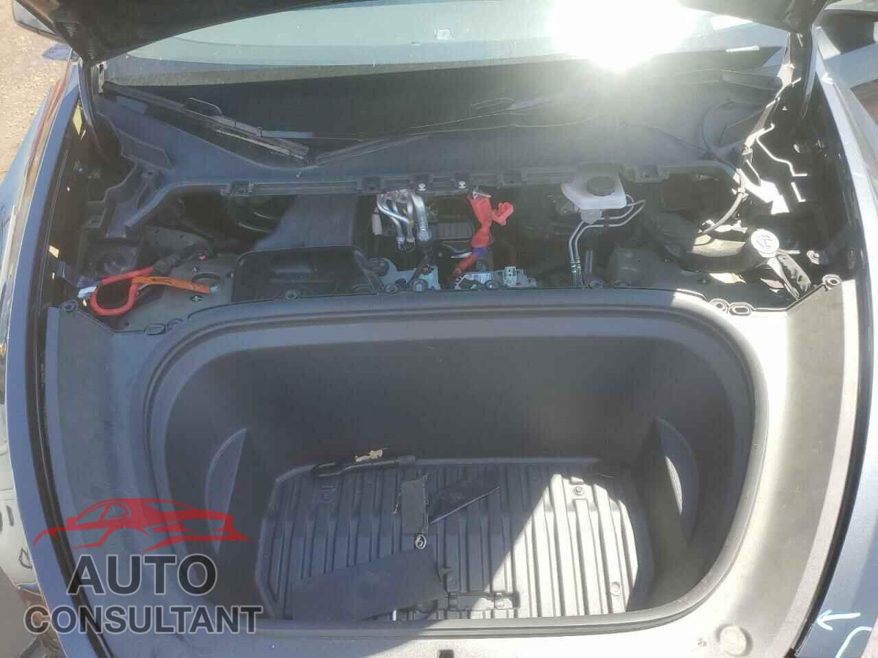 TESLA MODEL Y 2024 - 7SAYGDEE6RA221773
