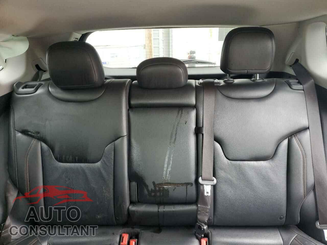 JEEP COMPASS 2021 - 3C4NJDCB4MT584290