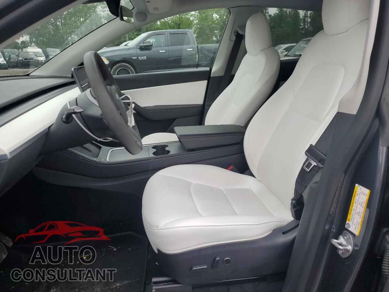 TESLA MODEL Y 2022 - 7SAYGDEE9NF389064