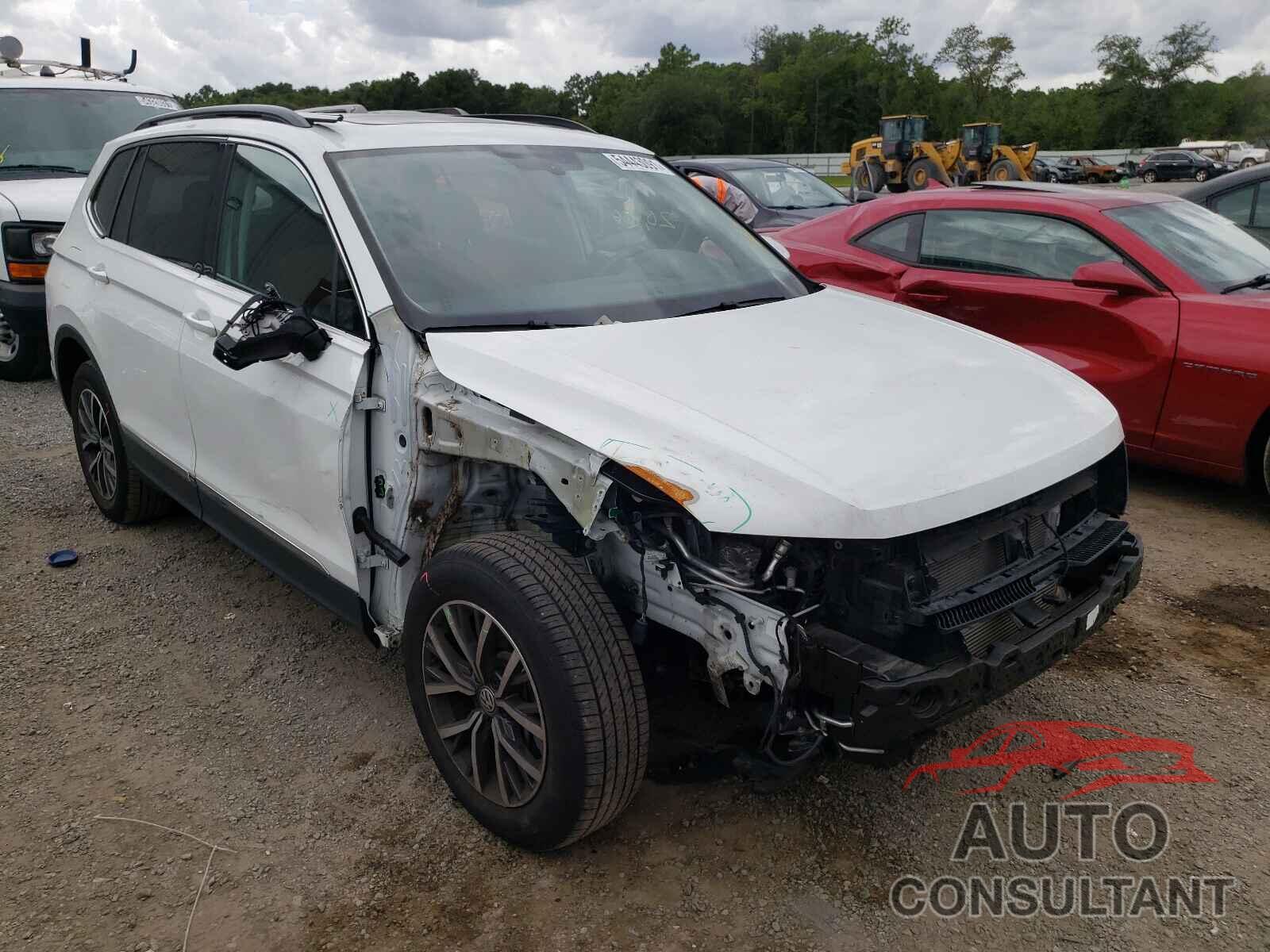 VOLKSWAGEN TIGUAN 2018 - 3VV3B7AX1JM220291