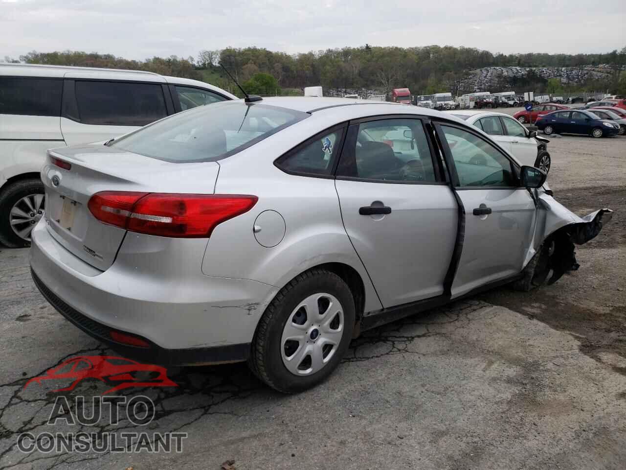 FORD FOCUS 2017 - 1FADP3E28HL275432