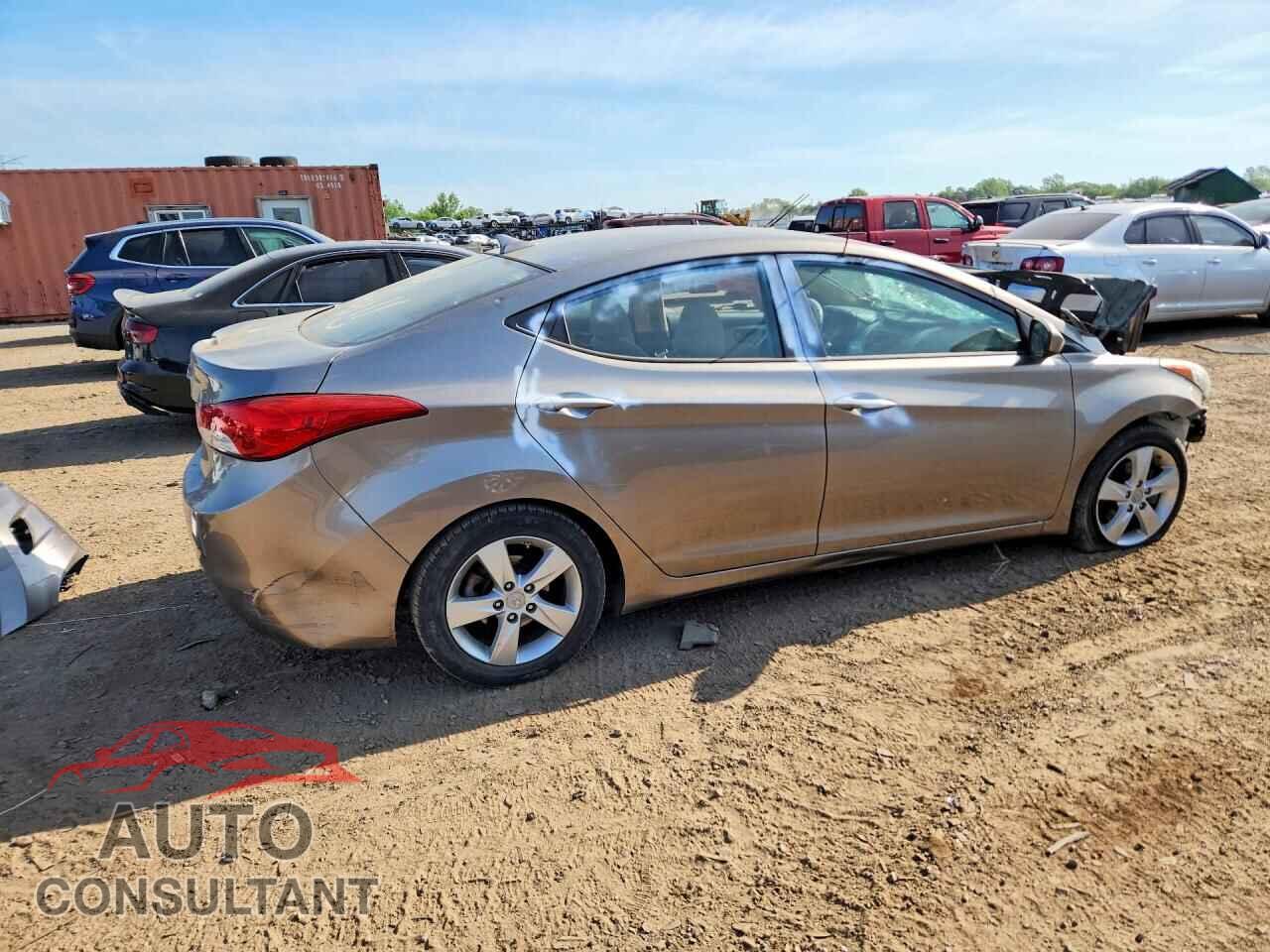 HYUNDAI ELANTRA 2013 - 5NPDH4AE3DH306565