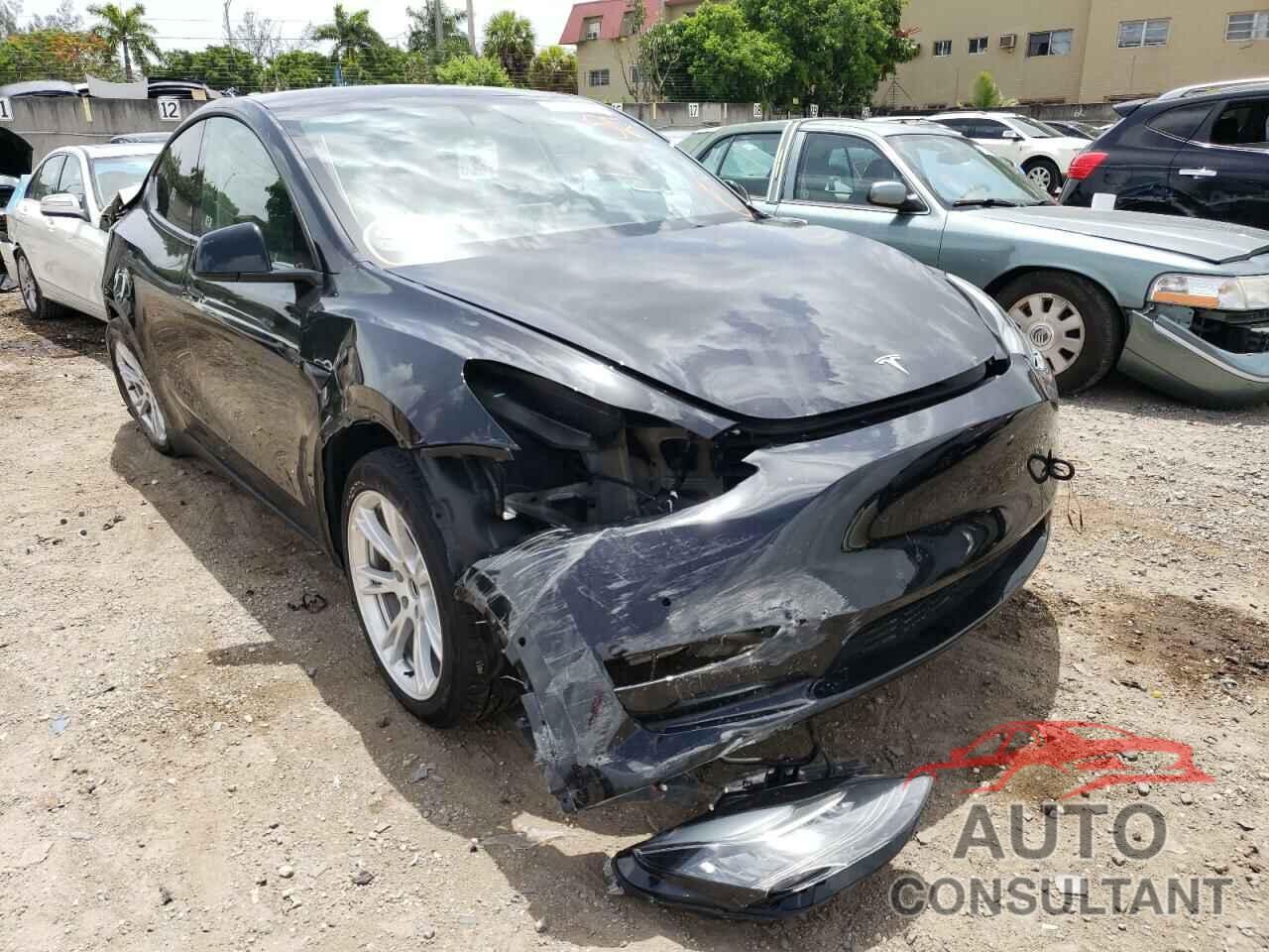 TESLA MODEL Y 2021 - 5YJYGDED3MF107455