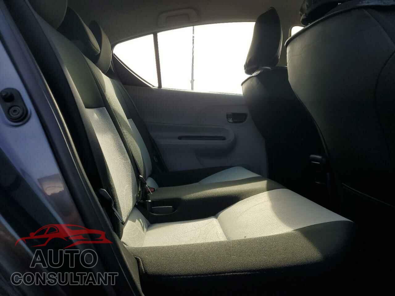 TOYOTA PRIUS 2014 - JTDKDTB31E1563243