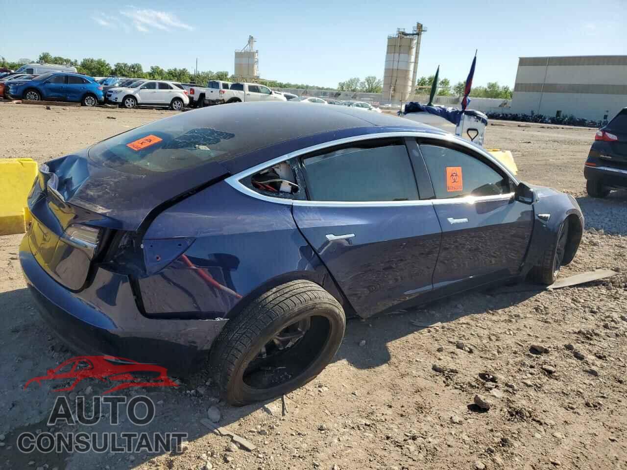 TESLA MODEL 3 2018 - 5YJ3E1EB0JF096567