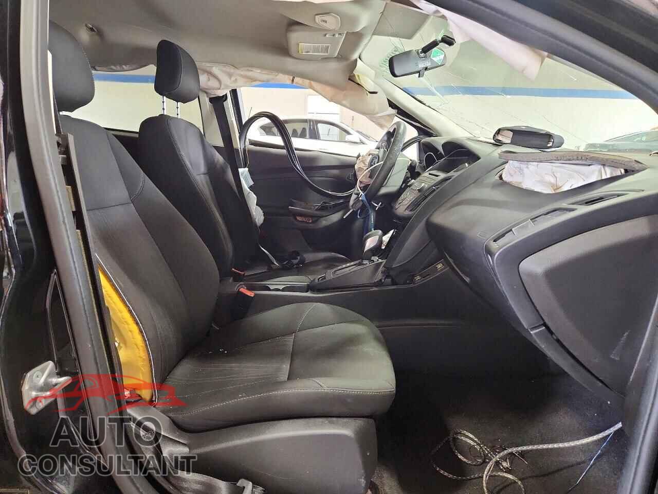 FORD FOCUS 2017 - 1FADP3E27HL324281
