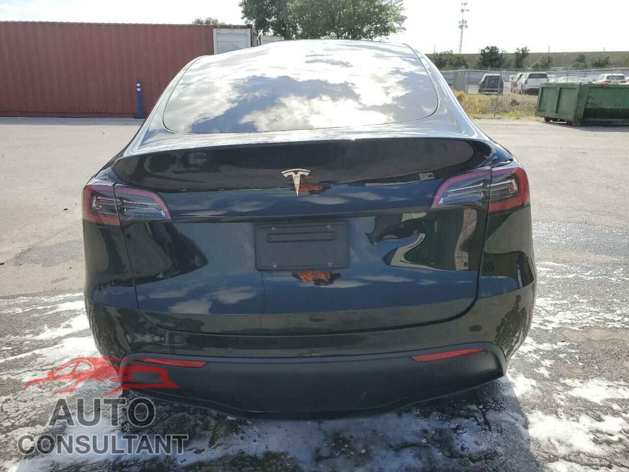 TESLA MODEL Y 2022 - 7SAYGDEE8NF379514