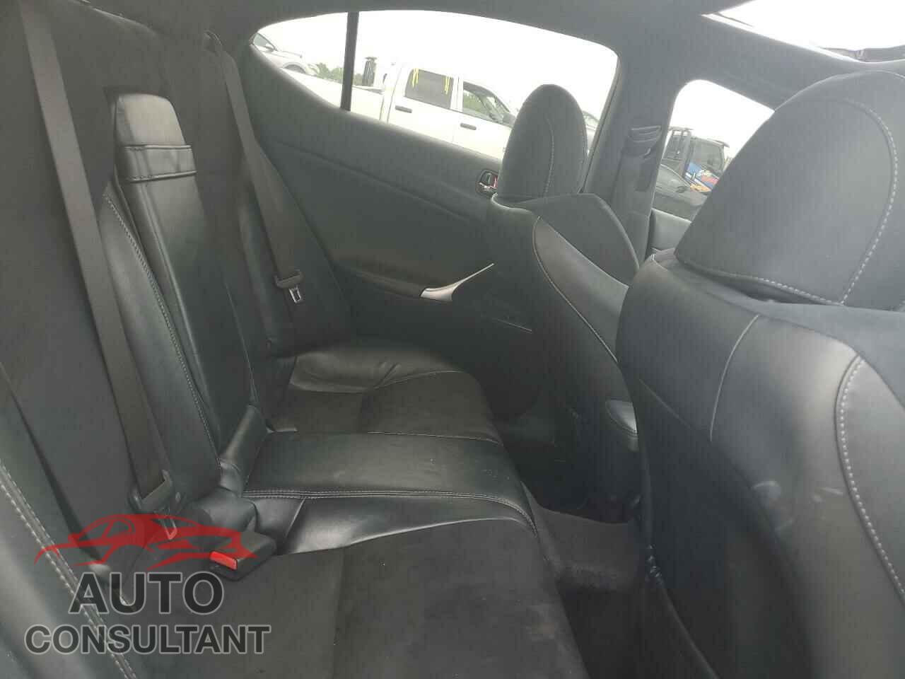 LEXUS IS 2012 - JTHBF5C29C5178030
