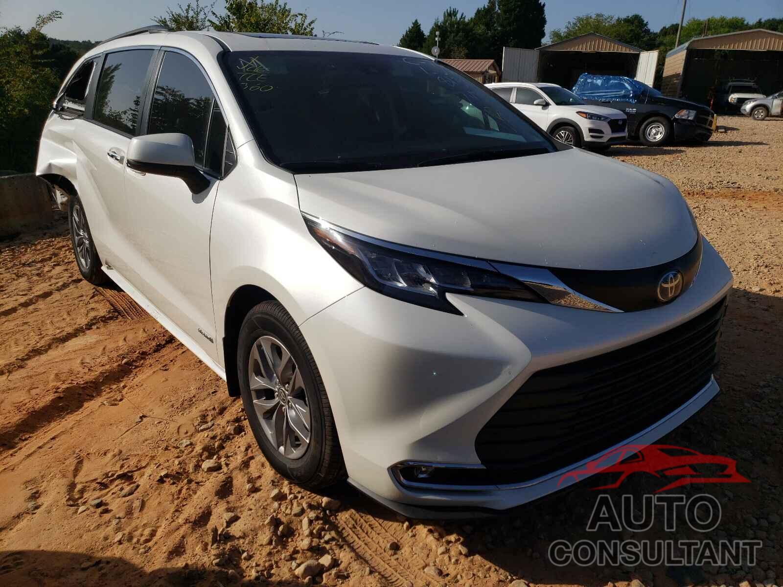 TOYOTA SIENNA 2021 - 5TDYRKEC2MS038131