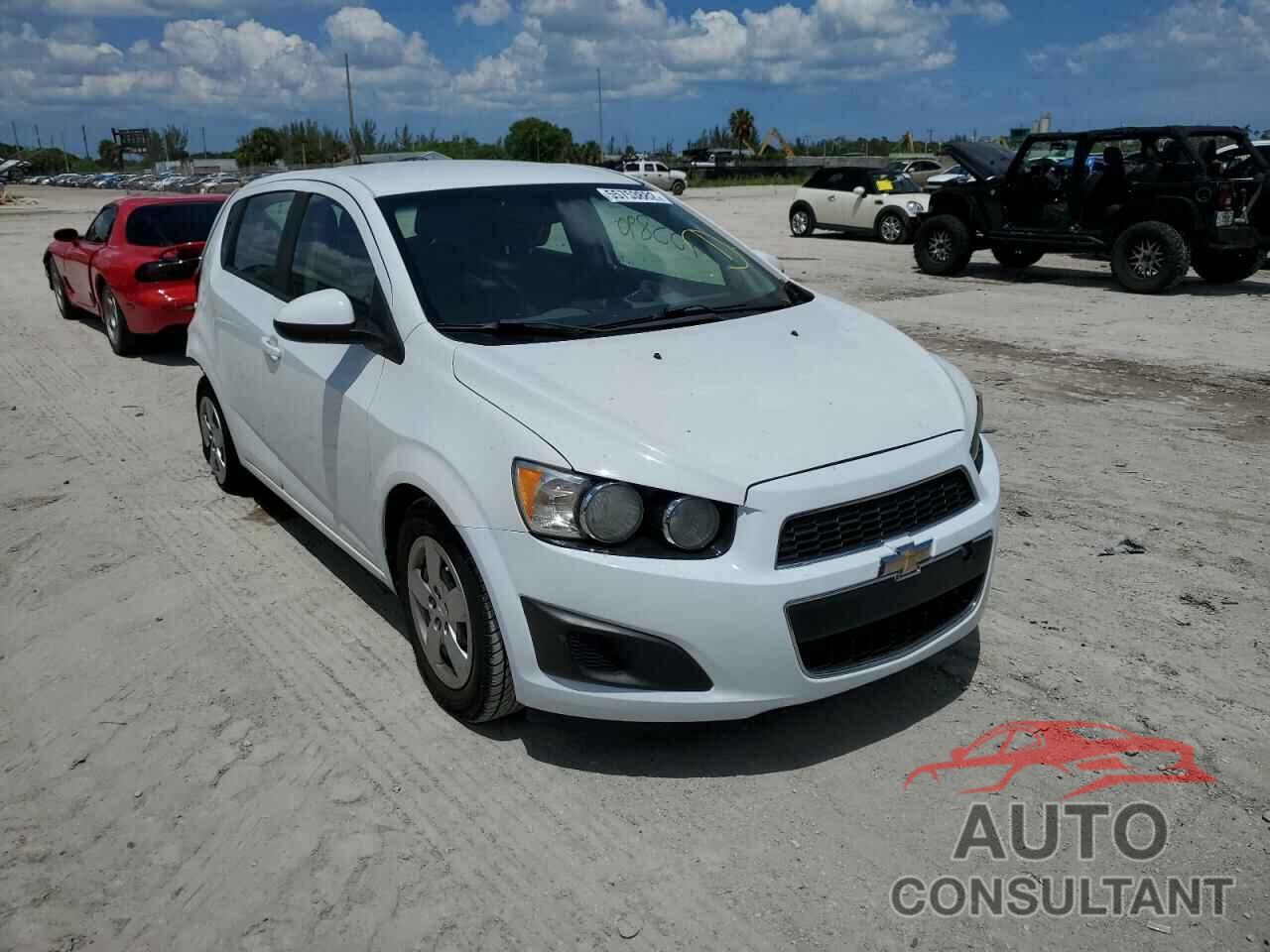 CHEVROLET SONIC 2016 - 1G1JA6SH2G4117064