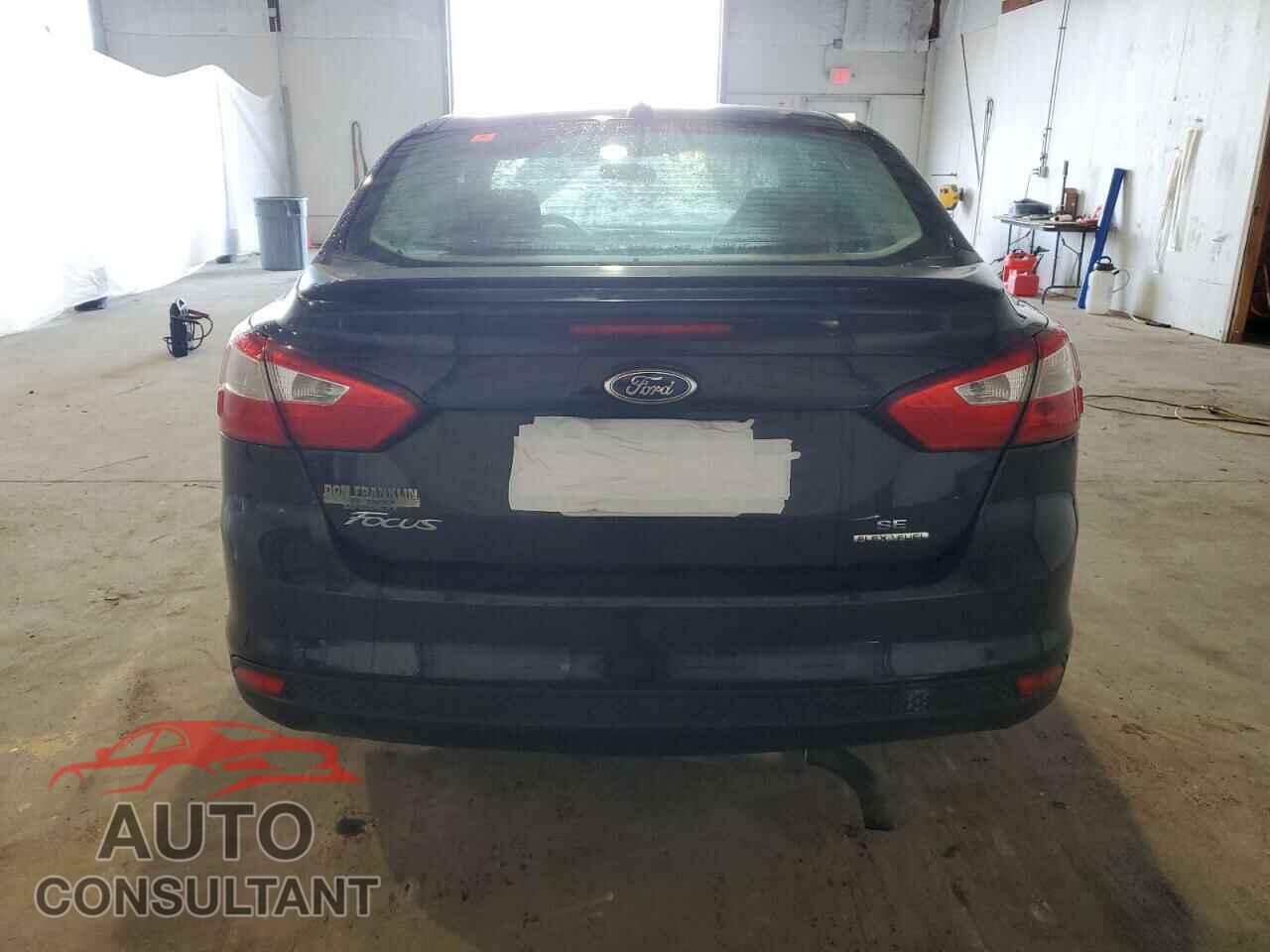 FORD FOCUS 2014 - 1FADP3F20EL182401