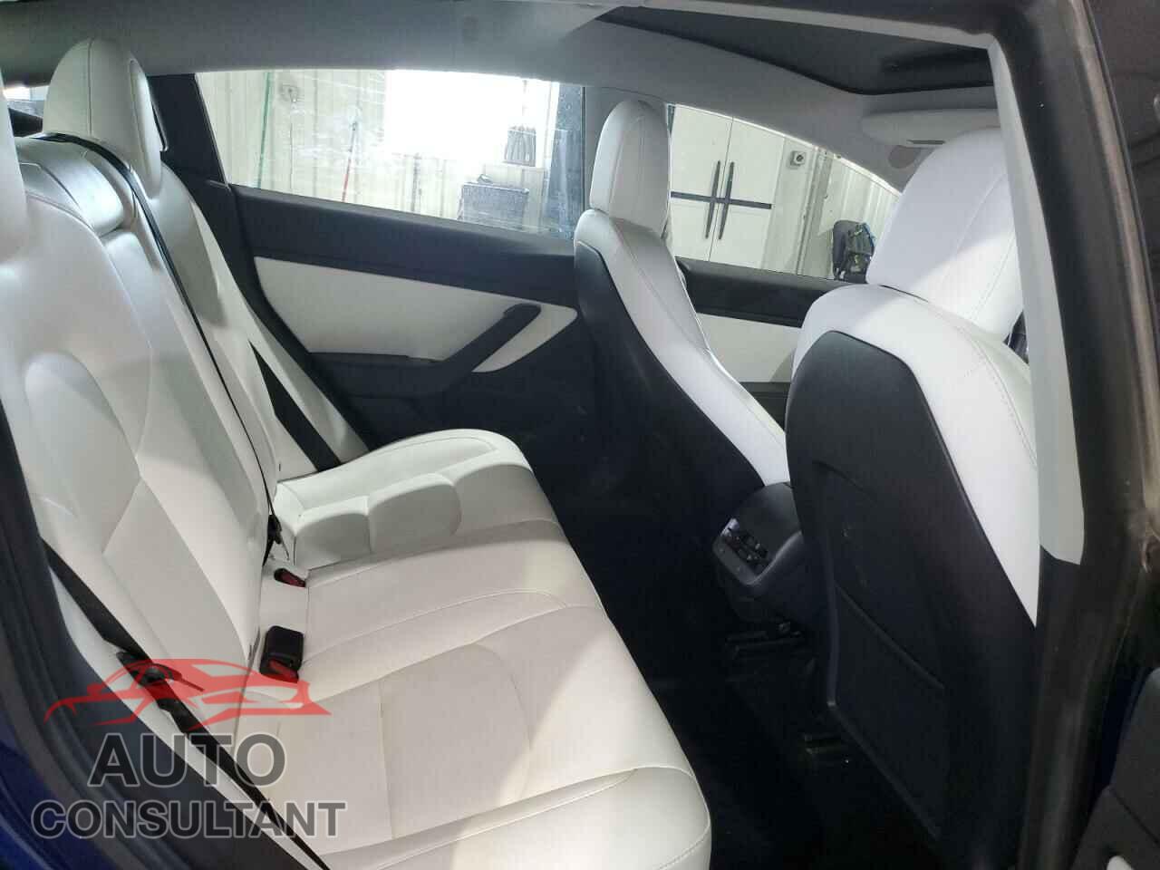TESLA MODEL 3 2019 - 5YJ3E1EB4KF474553