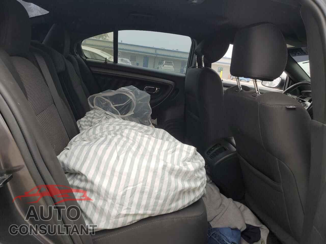 FORD TAURUS 2015 - 1FAHP2E89FG147934