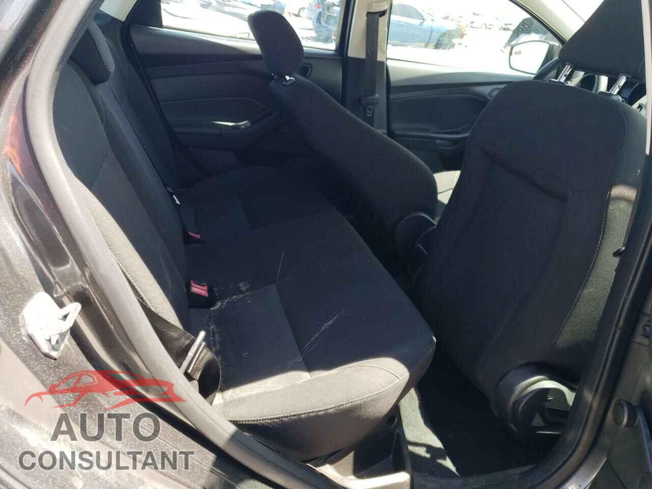 FORD FOCUS 2016 - 1FADP3E21GL249589