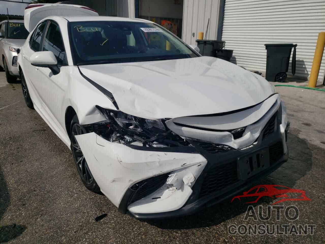 TOYOTA CAMRY 2021 - 4T1G11AK0MU465874