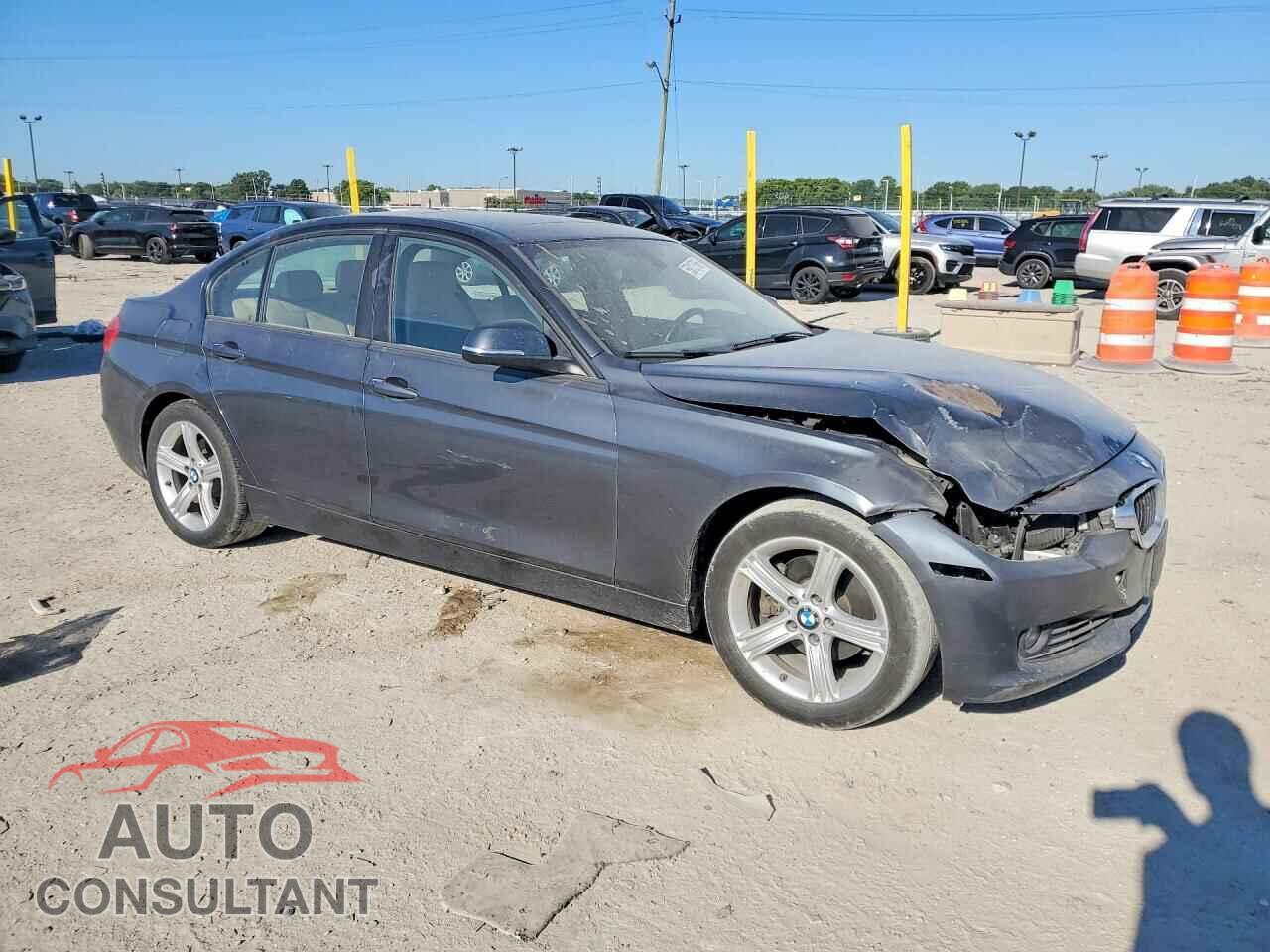 BMW 3 SERIES 2013 - WBA3A5C59DF355926