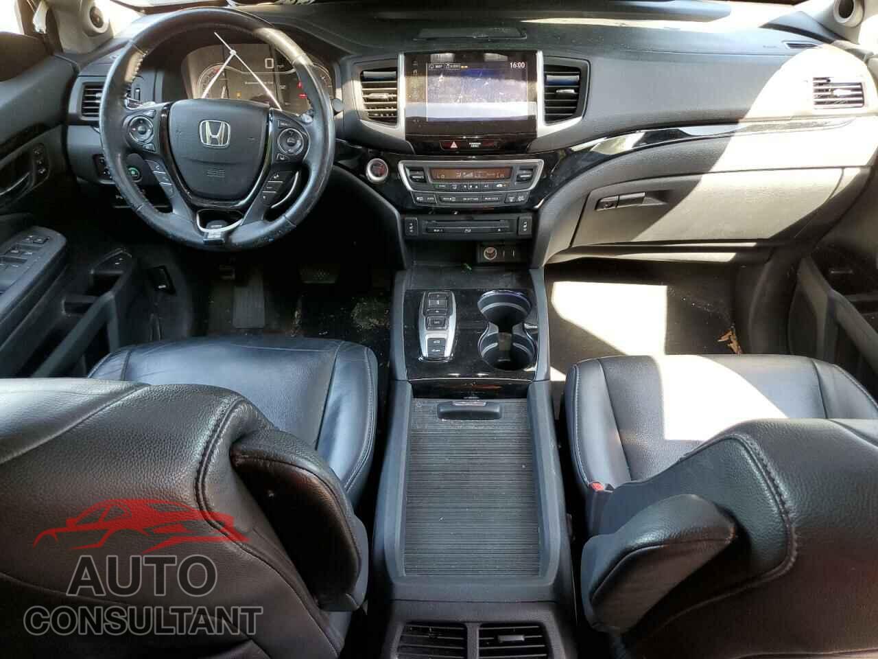 HONDA PILOT 2017 - 5FNYF6H91HB005857