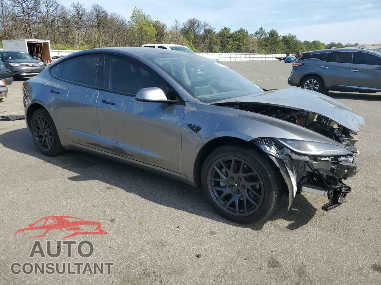 TESLA MODEL 3 2024 - 5YJ3E1EA4RF858964