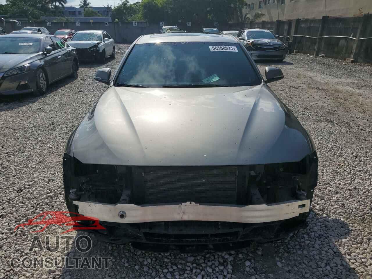 BMW 3 SERIES 2017 - WBA8B7C56HK806502