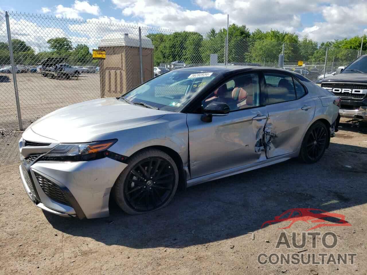TOYOTA CAMRY 2022 - 4T1K31AK9NU033032