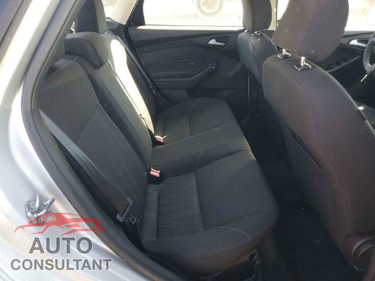 FORD FOCUS 2017 - 1FADP3FE7HL238199