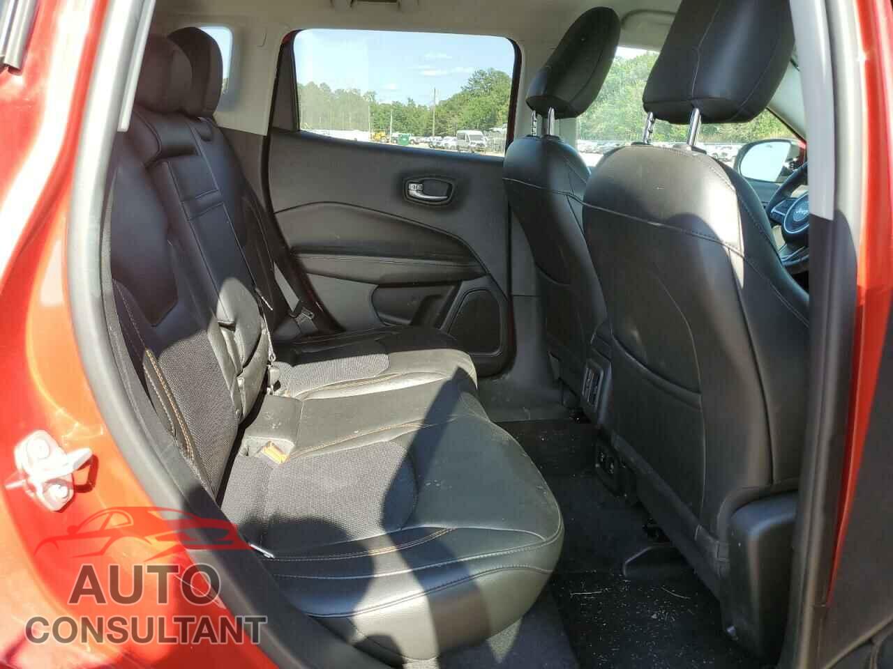 JEEP COMPASS 2018 - 3C4NJDCB5JT281286