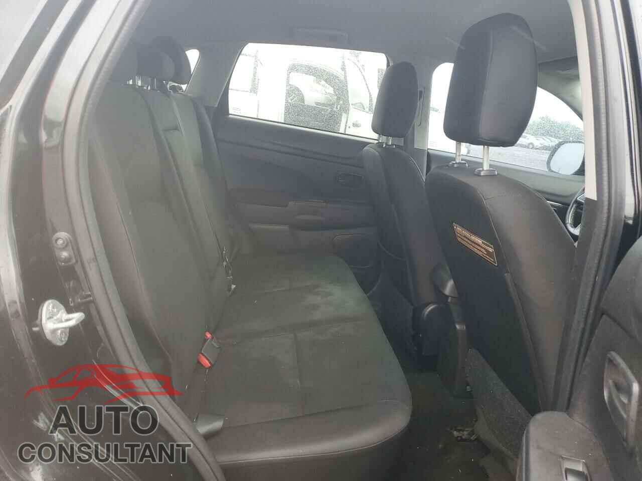 MITSUBISHI OUTLANDER 2015 - 4A4AP3AU8FE005115
