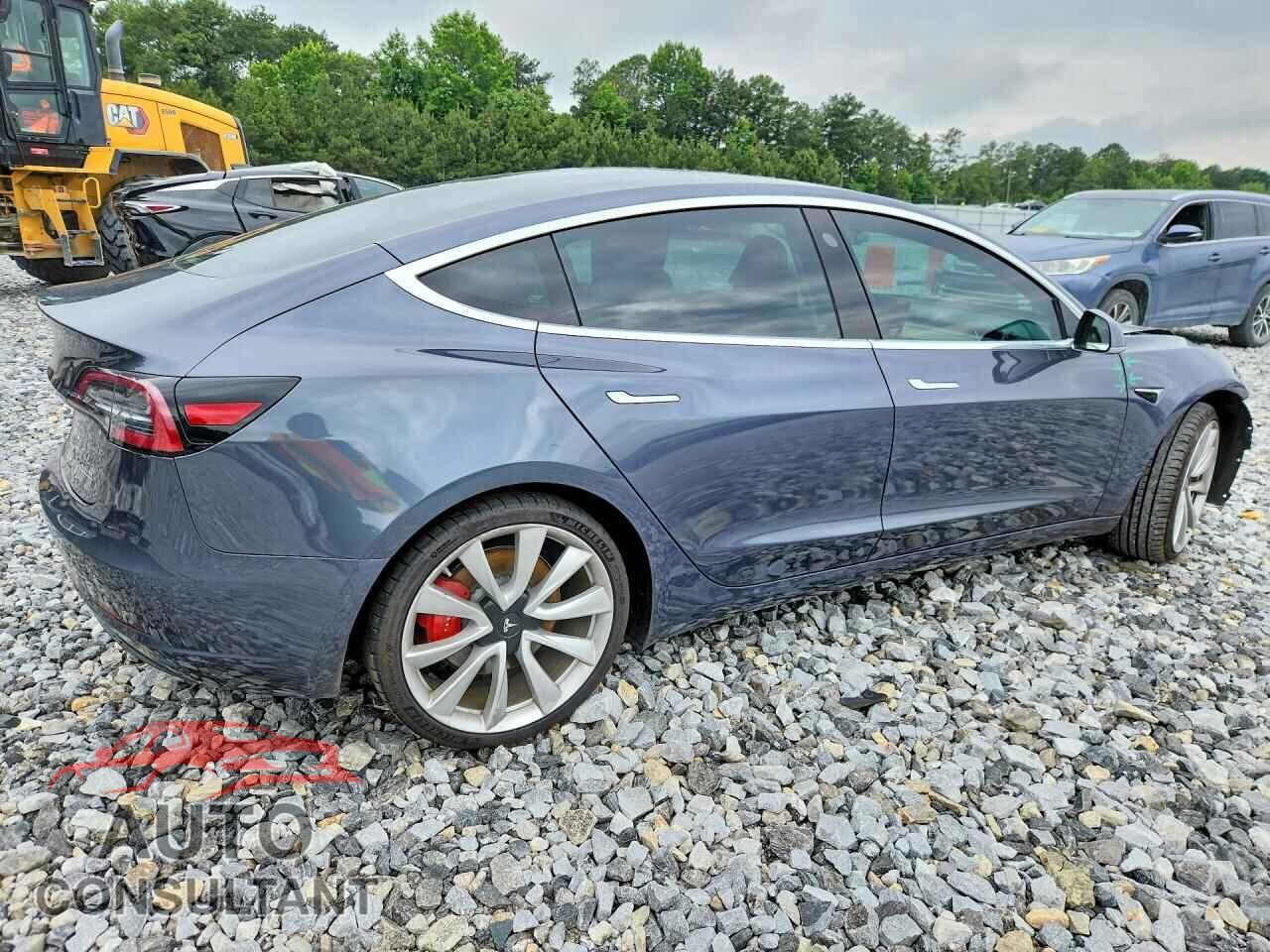 TESLA MODEL 3 2019 - 5YJ3E1EB9KF237458