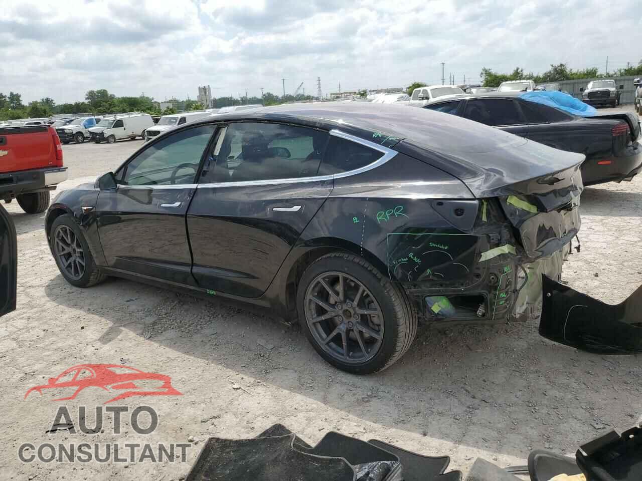 TESLA MODEL 3 2018 - 5YJ3E1EA6JF016177