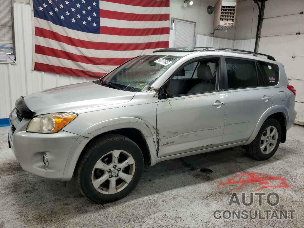 TOYOTA RAV4 2010 - JTMYK4DV2AD003504