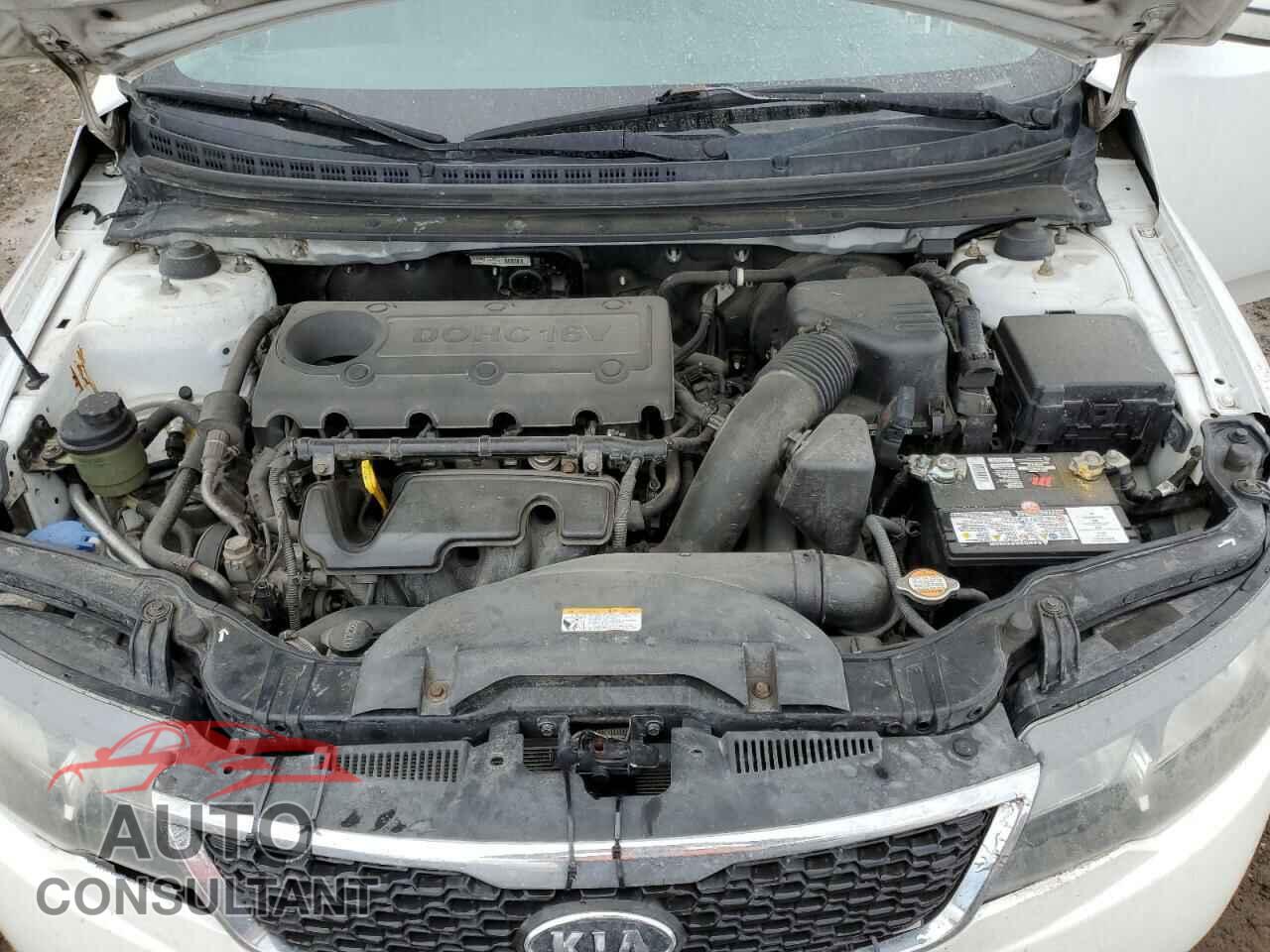 KIA FORTE 2011 - KNAFW4A30B5367525