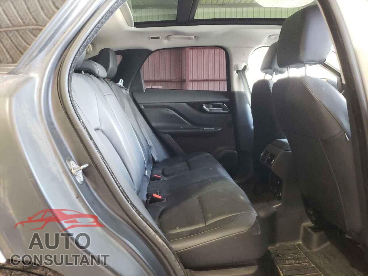 JAGUAR F-PACE 2017 - SADCJ2BV8HA063758