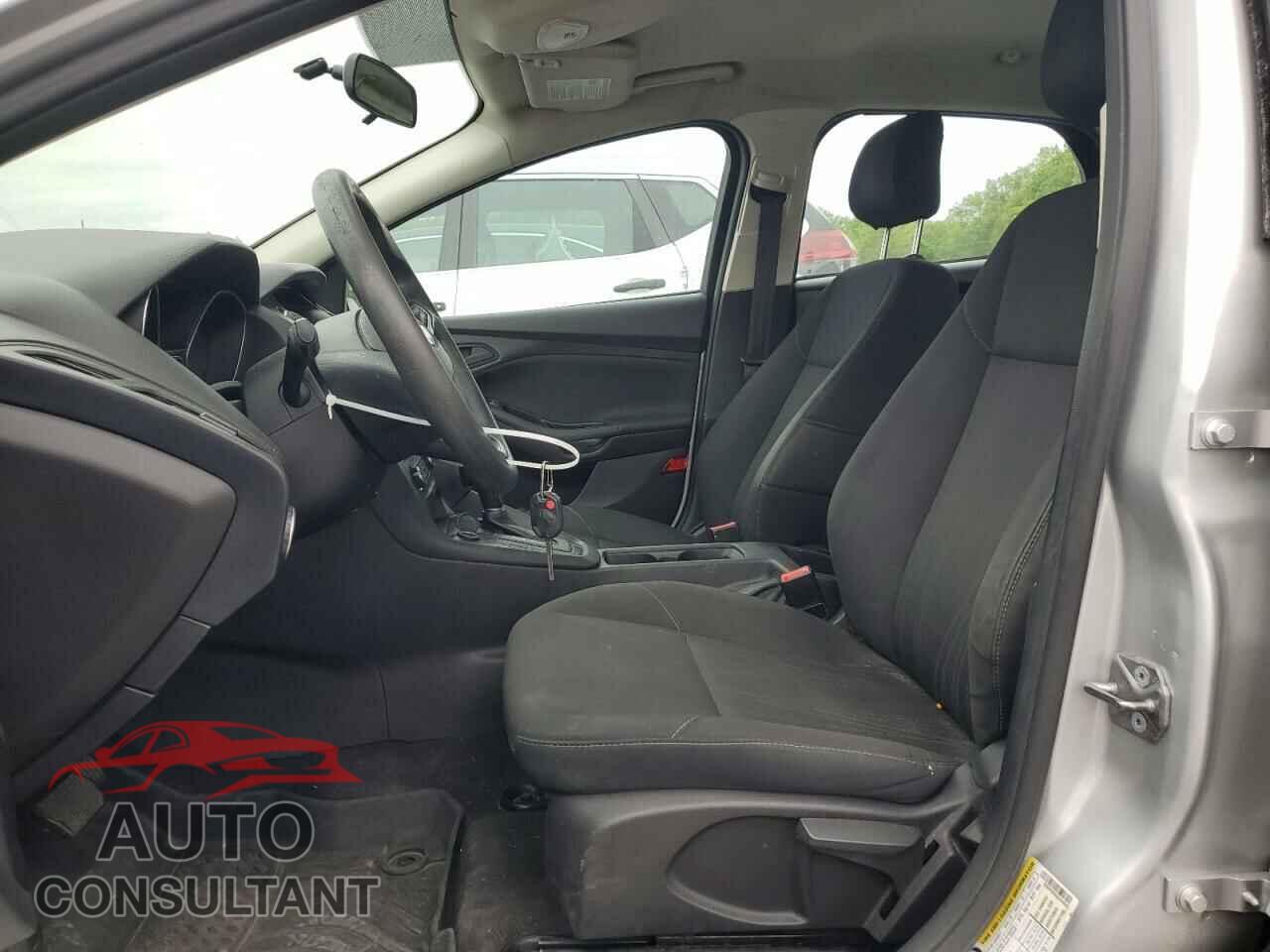FORD FOCUS 2018 - 1FADP3E26JL254505