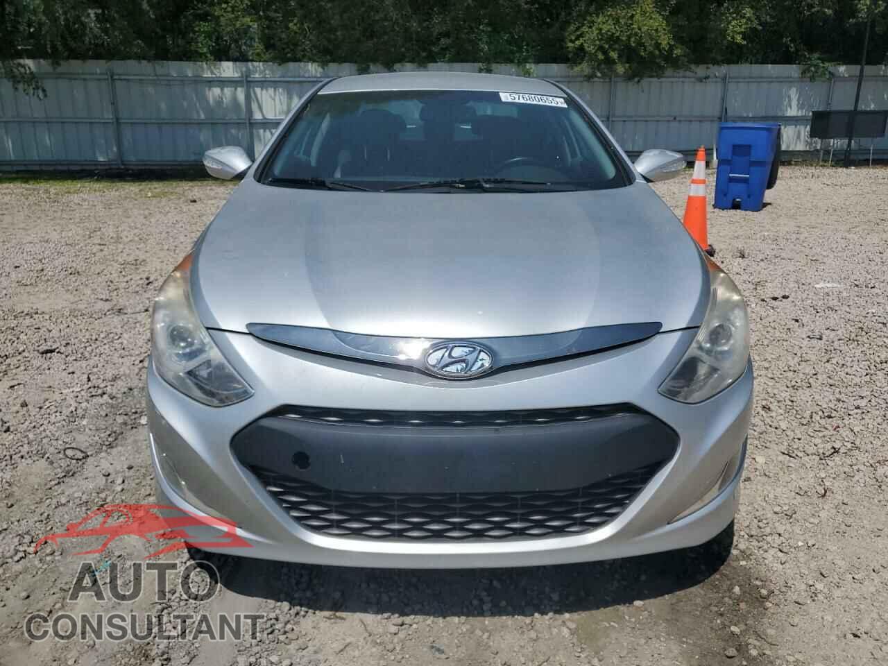 HYUNDAI SONATA 2013 - KMHEC4A4XDA075550