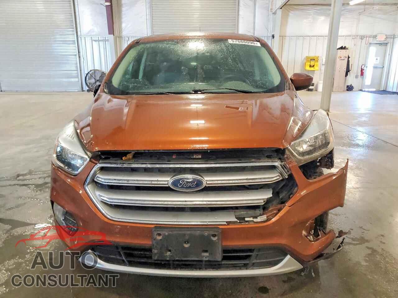 FORD ESCAPE 2017 - 1FMCU9GD0HUE76246