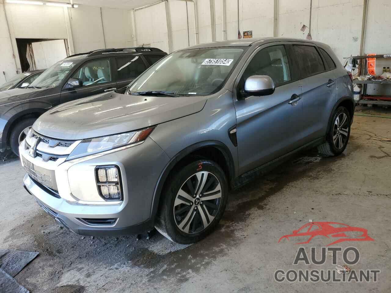 MITSUBISHI OUTLANDER 2023 - JA4ARUAUXPU015105