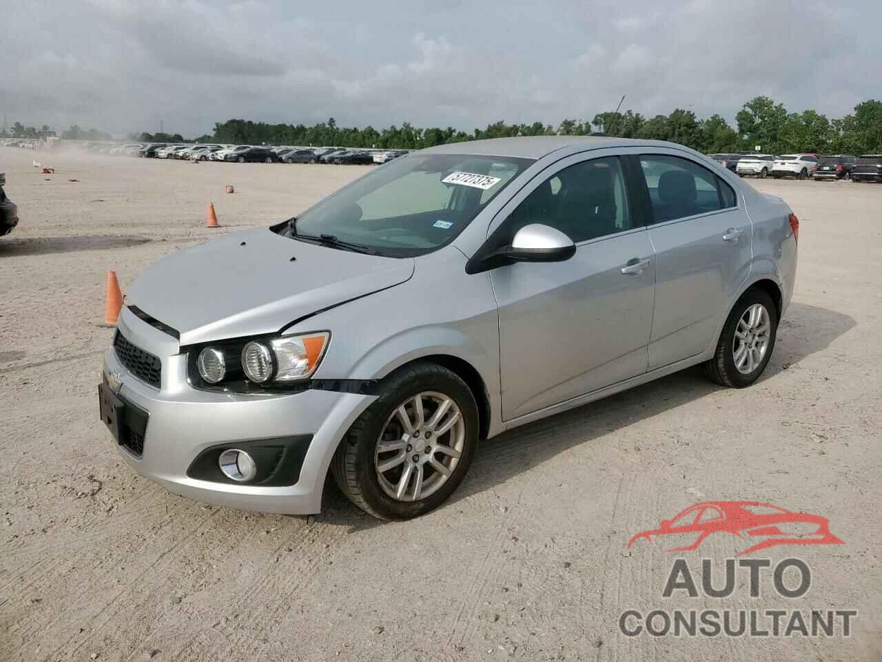 CHEVROLET SONIC 2015 - 1G1JC5SH8F4155045