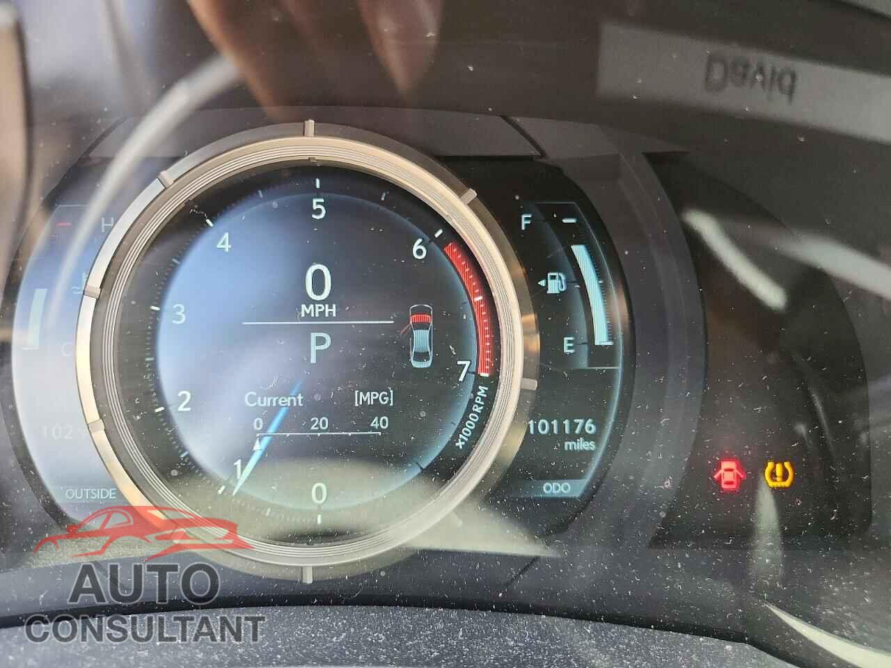 LEXUS IS 2016 - JTHBA1D29G5033162